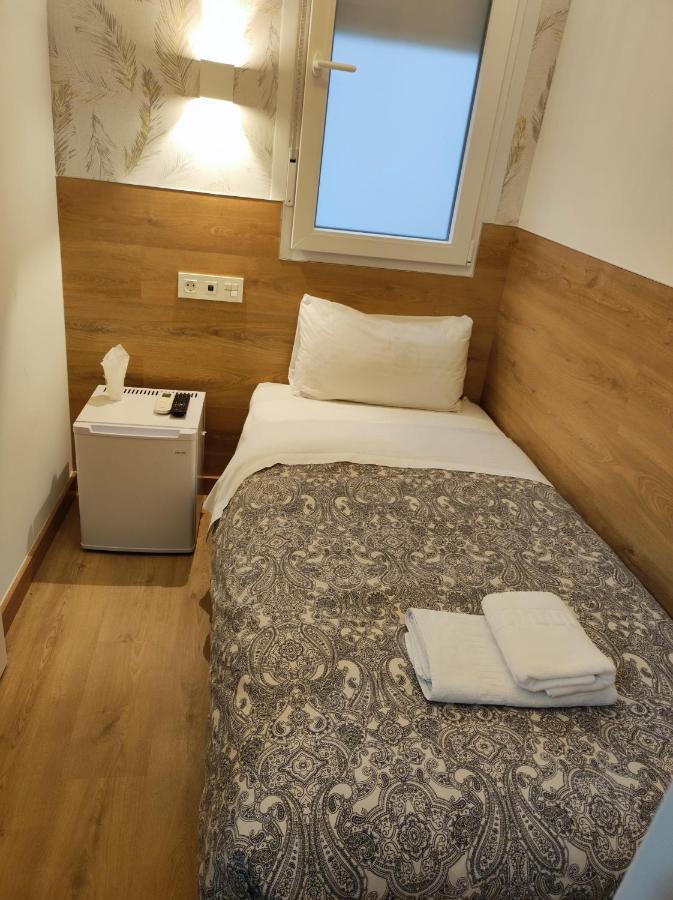 Hostal Esparteros Madrid Exteriér fotografie