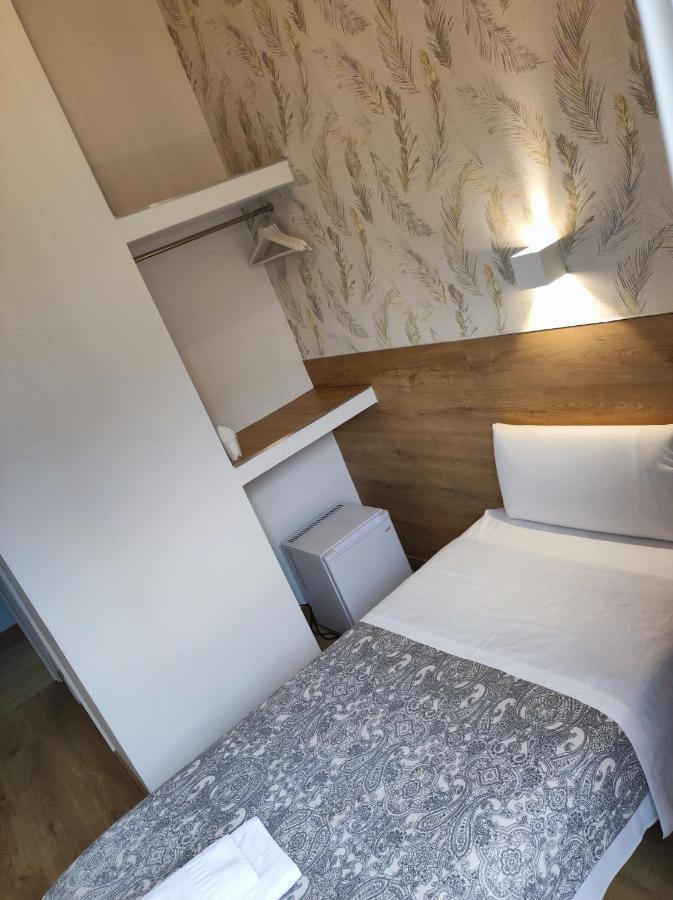 Hostal Esparteros Madrid Exteriér fotografie
